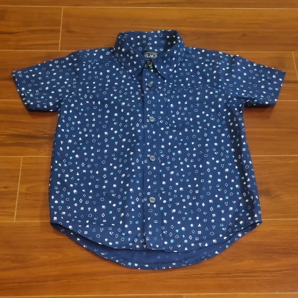 The Children's Place Short Sleeve Button Down Navy/Geometric Shapes Size 4T